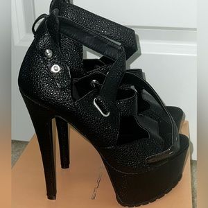 BRAND NEW!!! Studio TMLS Platform Shoes